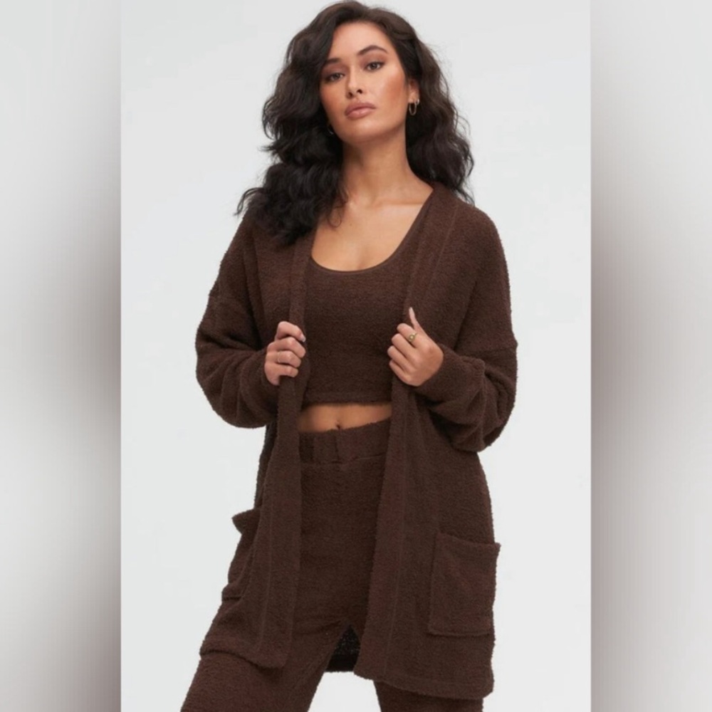 # 28 - Kuwallatee - brown plush cardigan with pockets